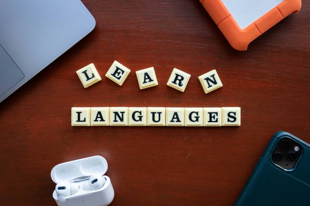 Native speaker using informal language colloquial expression learning phrase in casual street conversation